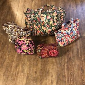 SOLD!!!! Vera Bradley tote collection